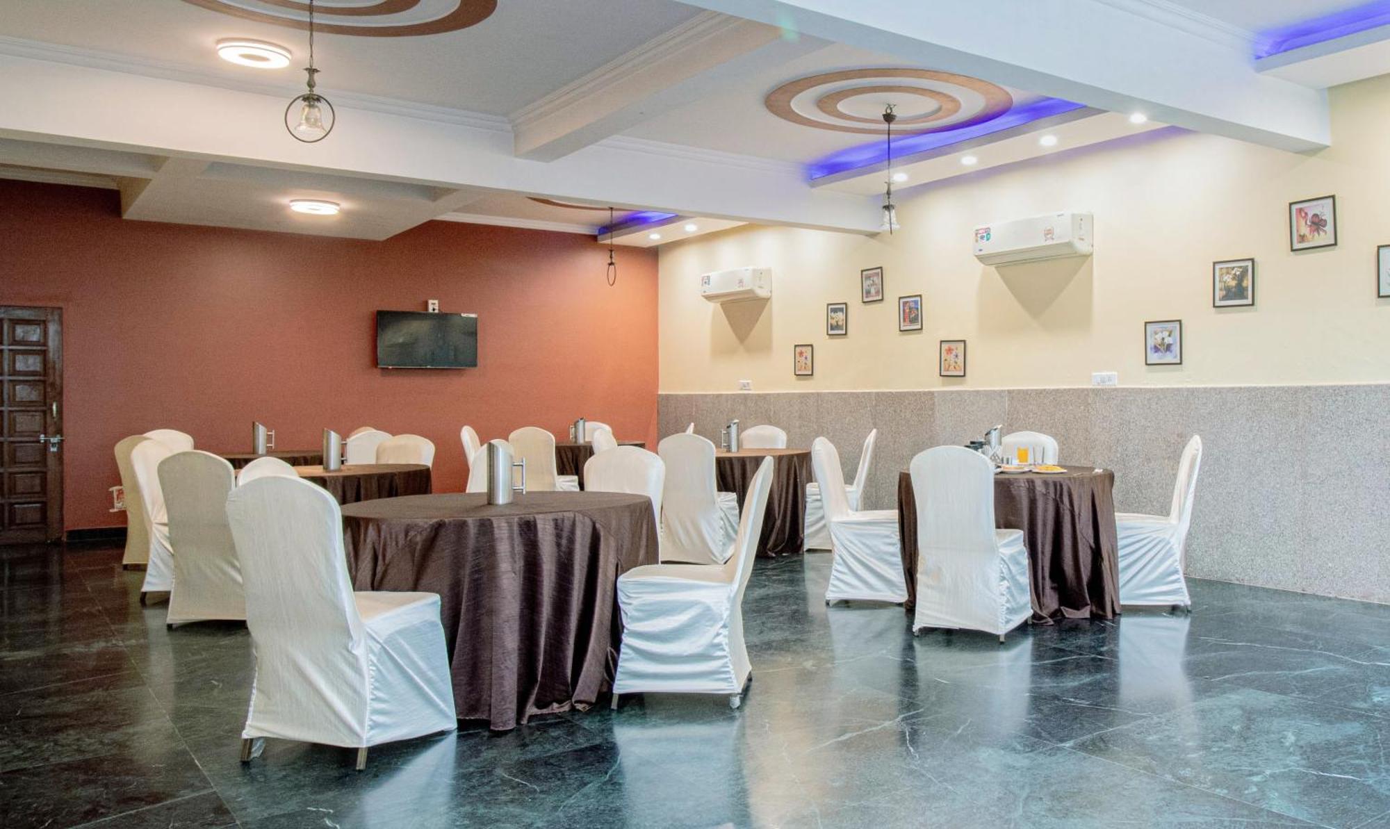 Treebo The Anchorage Malviya Nagar Jaipur Exterior foto